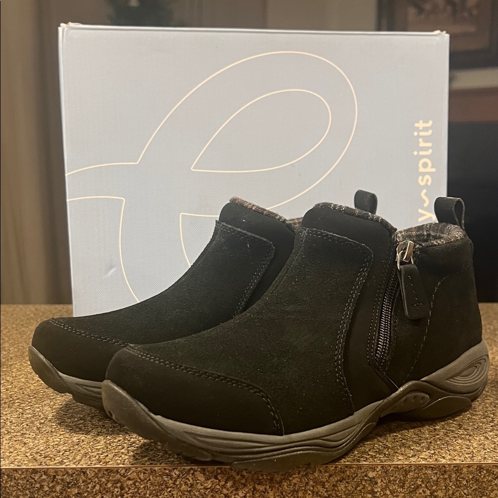 Easy Spirit Black Ankle Boots